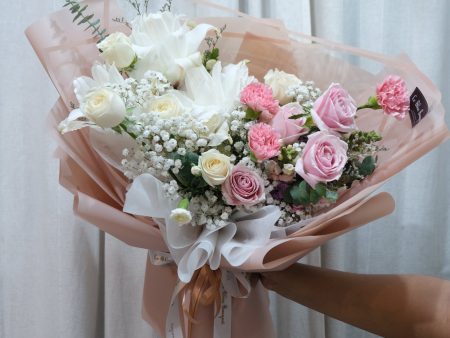 Pink to White Roselily Gradation Bouquet Discount