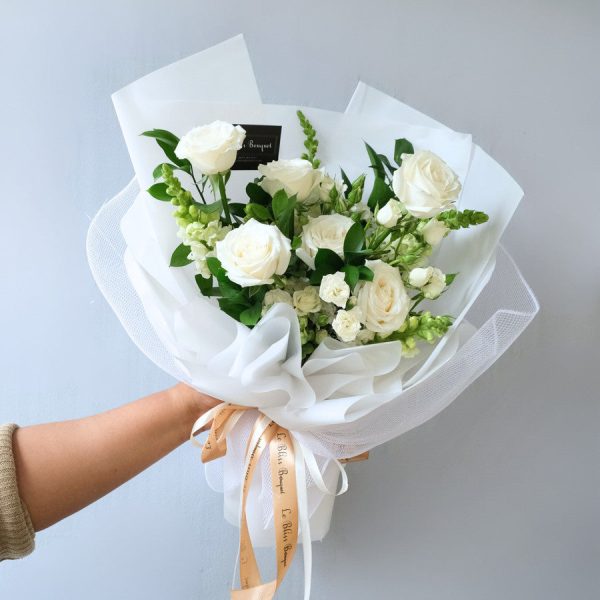 Natural White Medium Bouquet For Discount