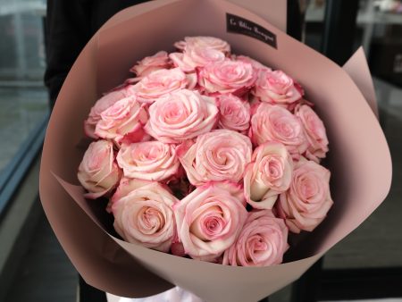 Rose Paloma Round Bouquet For Sale