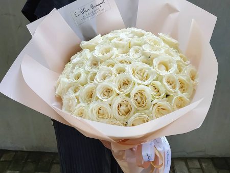 White Avalanche Rose Round Bouquet Hot on Sale