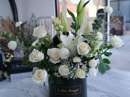 Elegant White Lily Rose Grand Bloombox For Sale