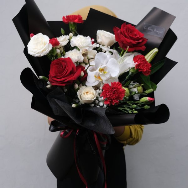 Classic Red and White Rose Orchid Bouquet Online Sale