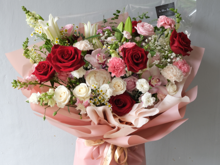 Explorer Rose Peony Human Size Bouquet Hot on Sale