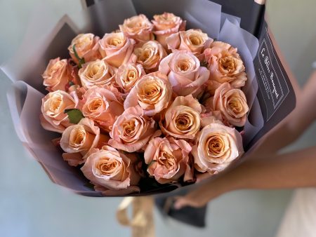 Shimmer Rose Round Bouquet Online