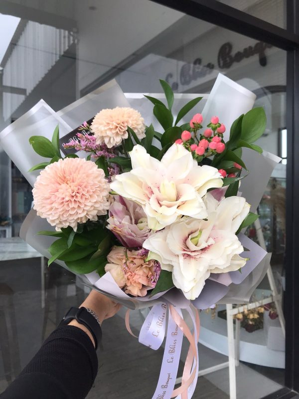 Roselily Gompie Bouquet Online Hot Sale