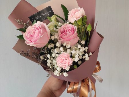 Signature Two Rose Smallie Bouquet For Sale