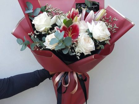 White Ohara Maroon Lily Bouquet Online Hot Sale