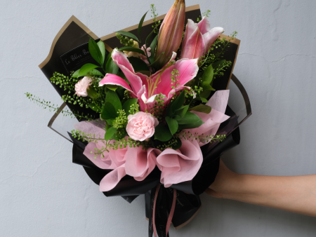 Single Pink Lily Casablanca Smallie Bouquet Online